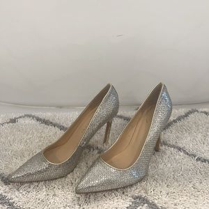 Beautiful light gold heels !!